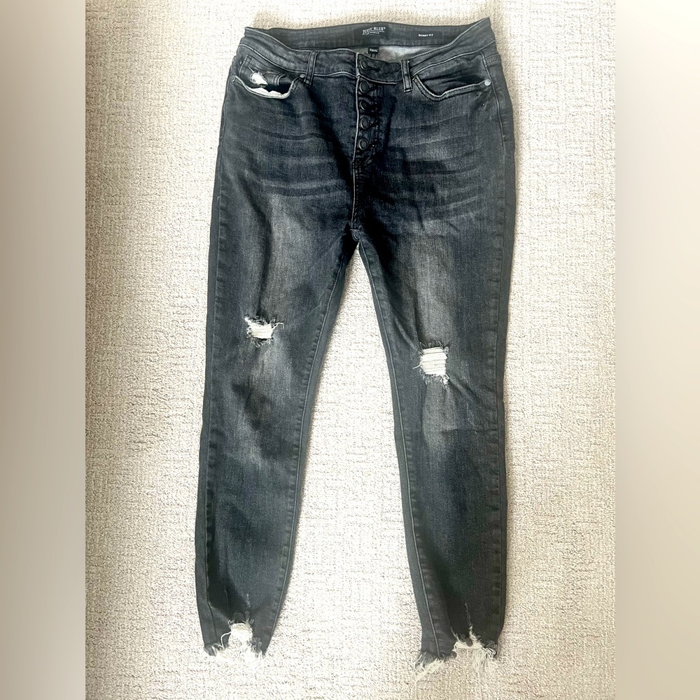Judy Blue Dark Skinny Distressed Denim (size 15/32)